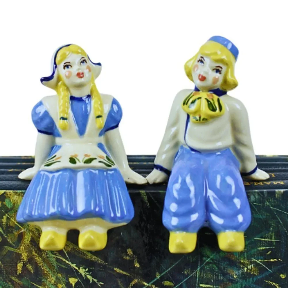 Dutch Boy & Girl Shelf Sitters Vintage 50s Ceramic Arts Studio Betty Harrington